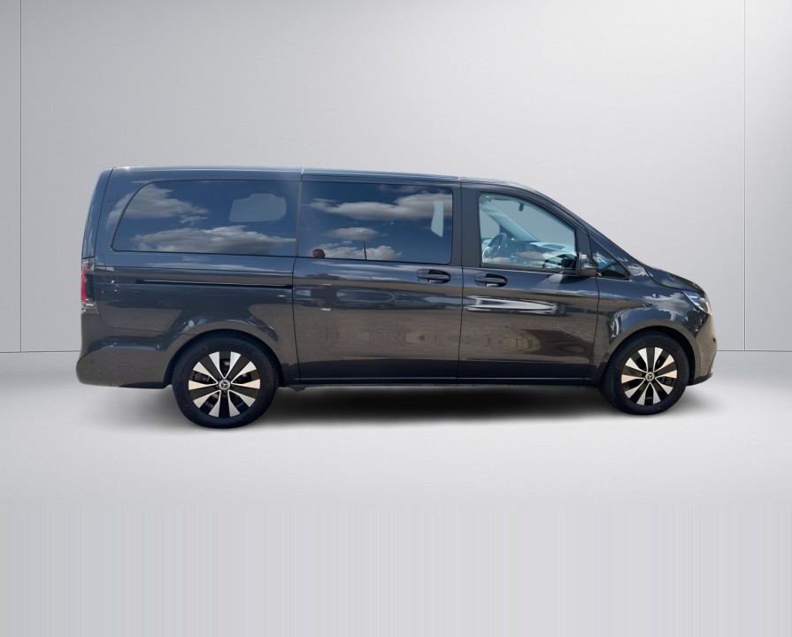 Mercedes-Benz EQV 300 (2)