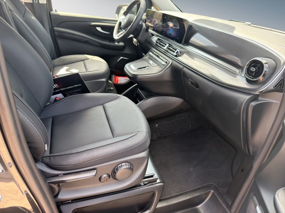 Mercedes-Benz EQV 300 - foto 12