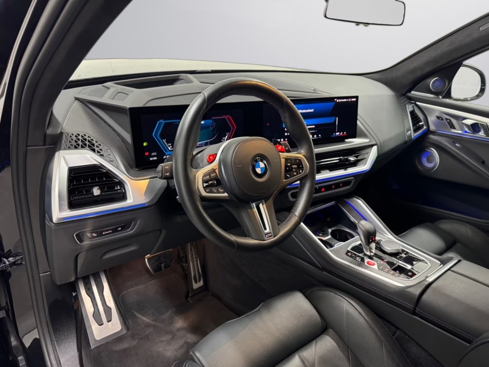 BMW XM 50e - foto 8