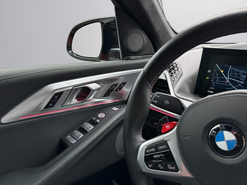 BMW XM 50e - foto 8