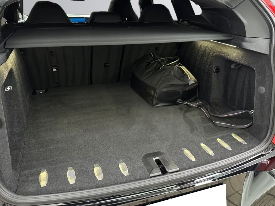BMW XM 50e - foto 20