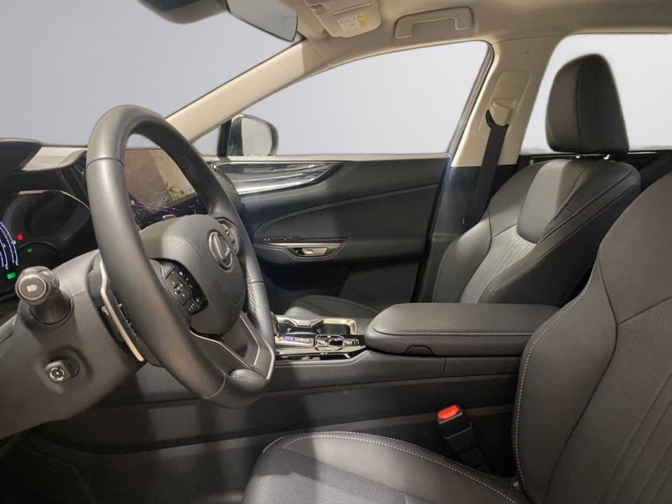 Lexus Seria NX 350h - foto 9