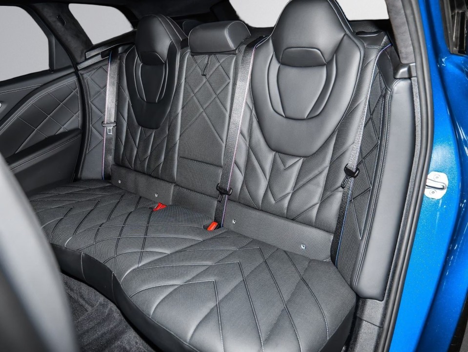 BMW XM 50e - foto 10