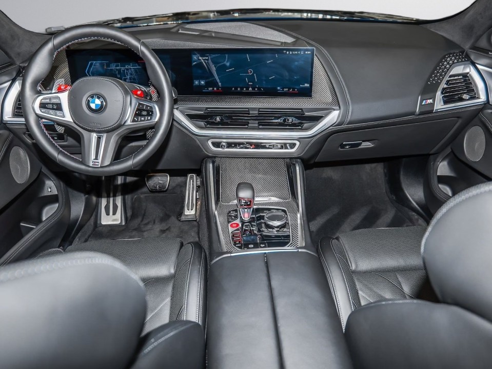 BMW XM 50e - foto 12