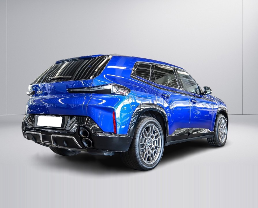 BMW XM 50e (3)