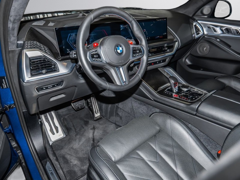 BMW XM 50e - foto 8
