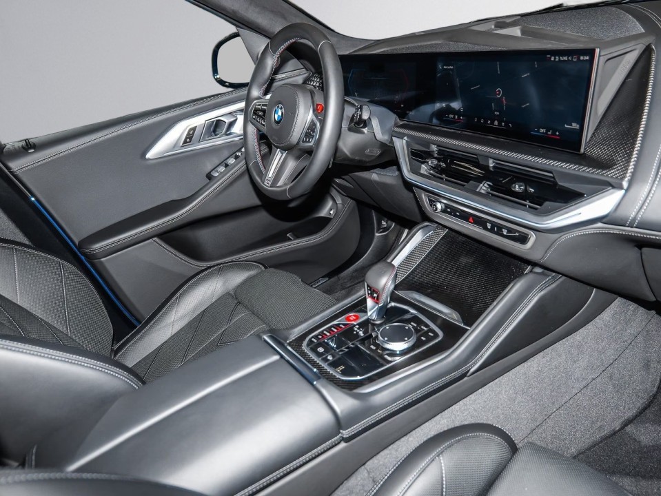 BMW XM 50e - foto 11