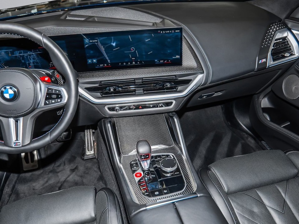 BMW XM 50e - foto 13