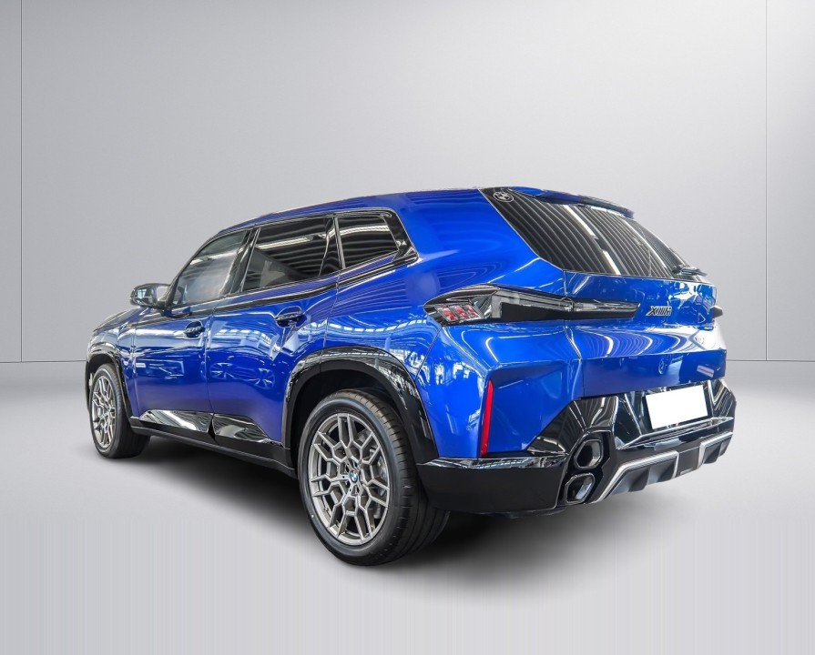 BMW XM 50e (5)