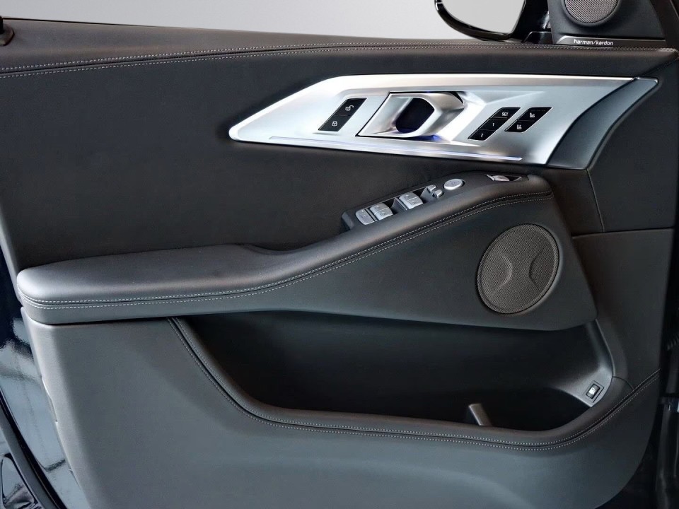 BMW XM - foto 11