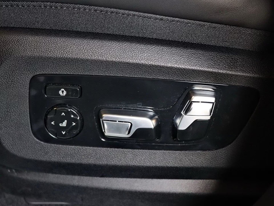 BMW XM - foto 12