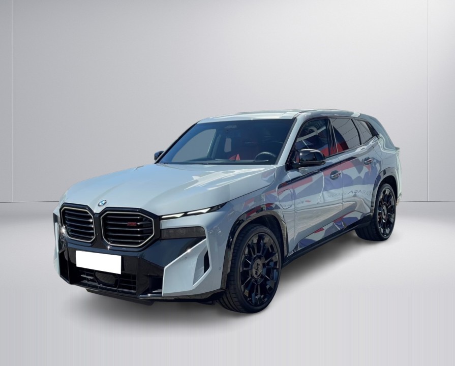 BMW XM Label Red (4)