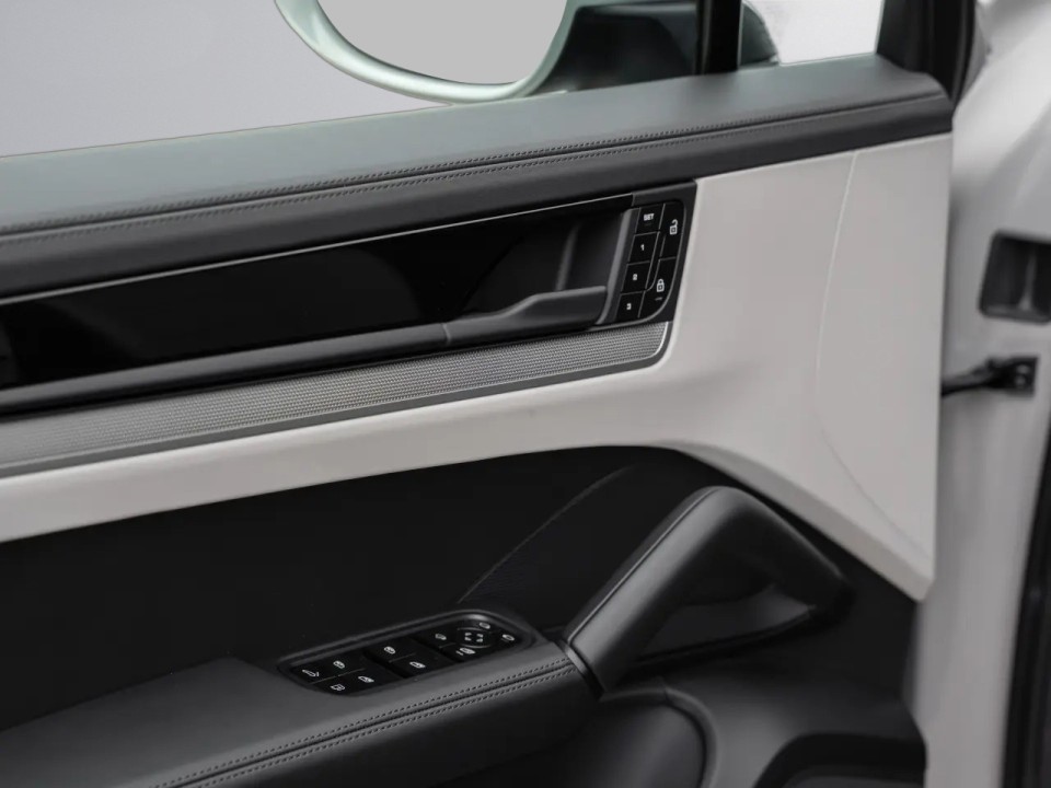 Porsche Cayenne E-Hybrid - foto 22