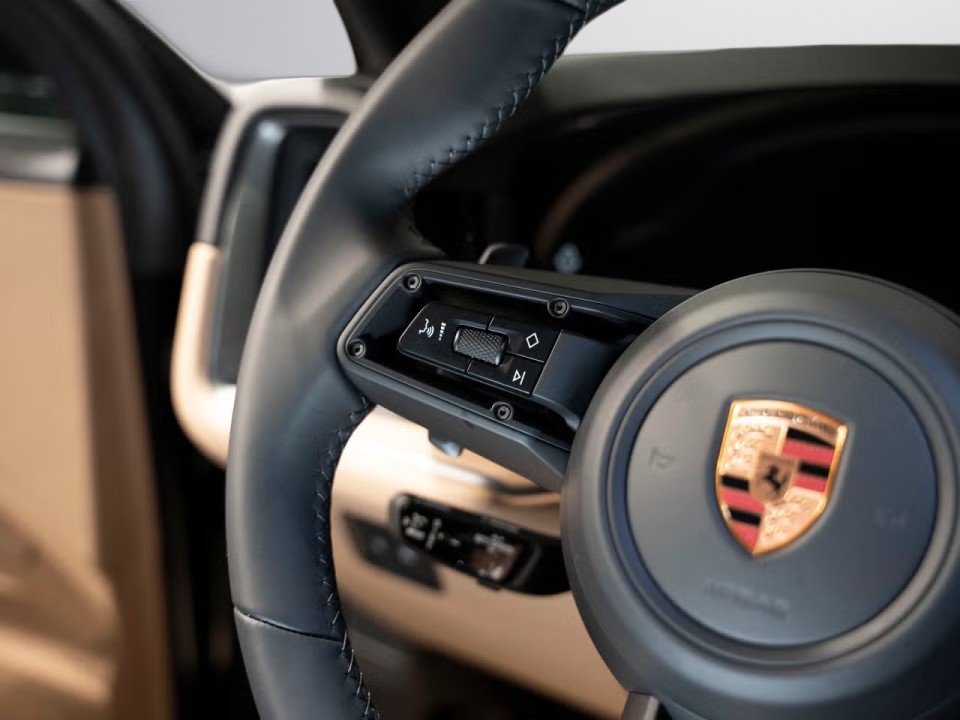 Porsche Cayenne Black Edition - foto 16