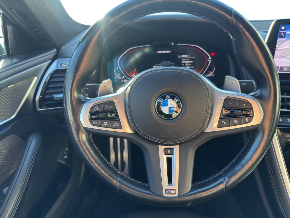 BMW Seria 8 M850i Coupe - foto 9