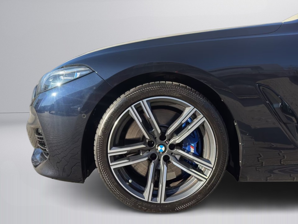 BMW Seria 8 M850i Coupe - foto 14
