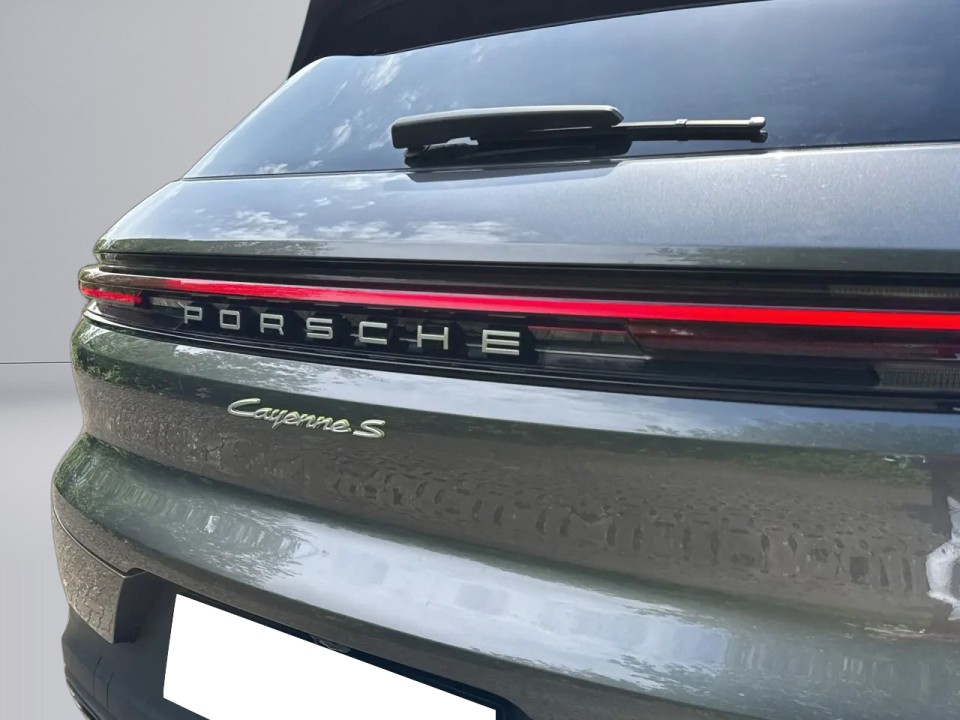 Porsche Cayenne S E-Hybrid - foto 32