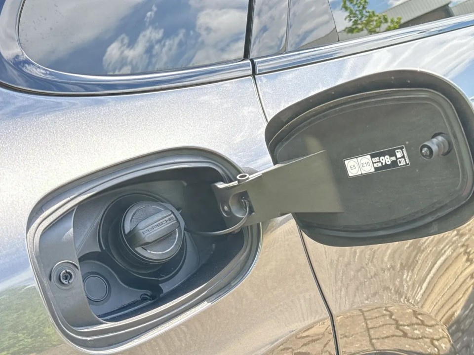 Porsche Cayenne S E-Hybrid - foto 27