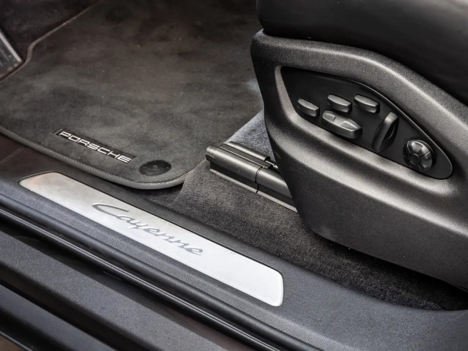Porsche Cayenne Coupe - foto 21