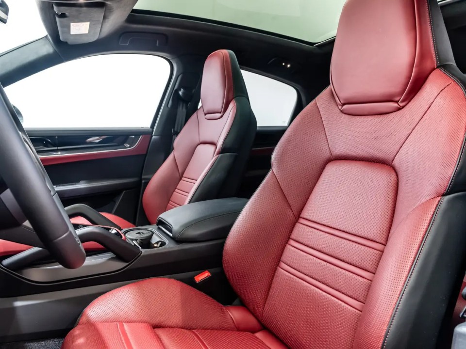 Porsche Cayenne Coupe - foto 11