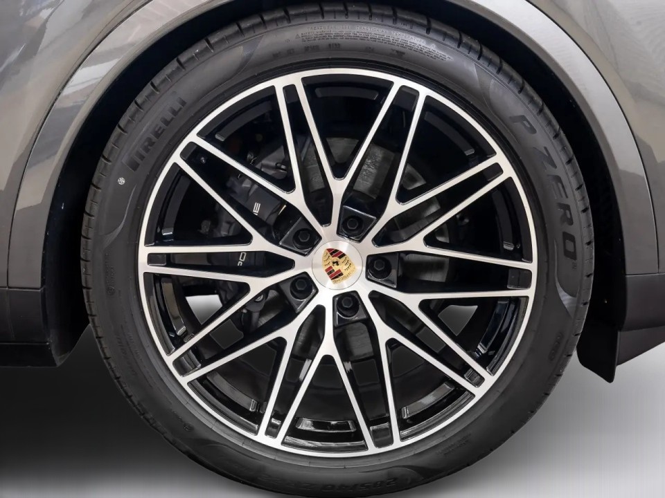 Porsche Cayenne Coupe - foto 29
