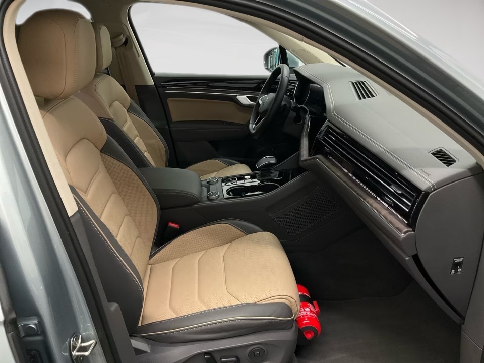 Volkswagen Touareg V6 TDI Elegance (5)