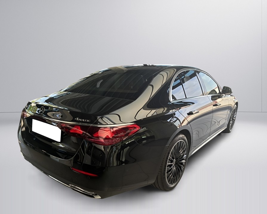 Mercedes-Benz E 400e 4MATIC Exclusive (3)