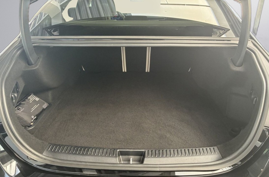 Mercedes-Benz E 400e 4MATIC Exclusive - foto 29