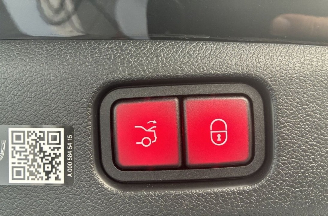Mercedes-Benz E 400e 4MATIC Exclusive - foto 28