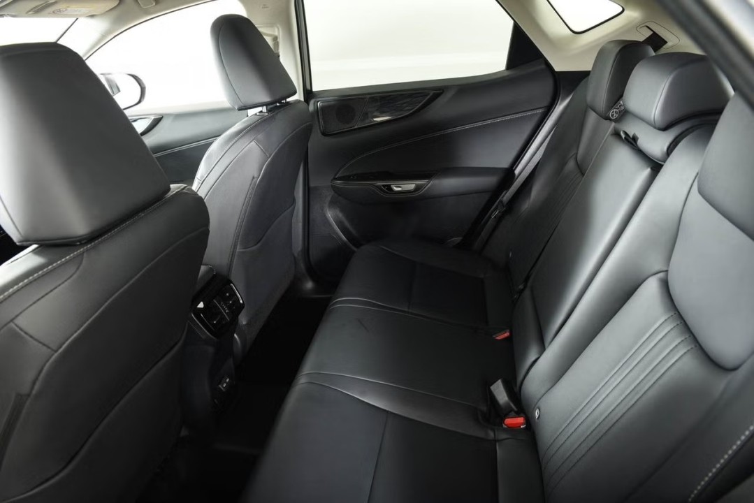 Lexus Seria NX 450h+ Business Line - foto 16