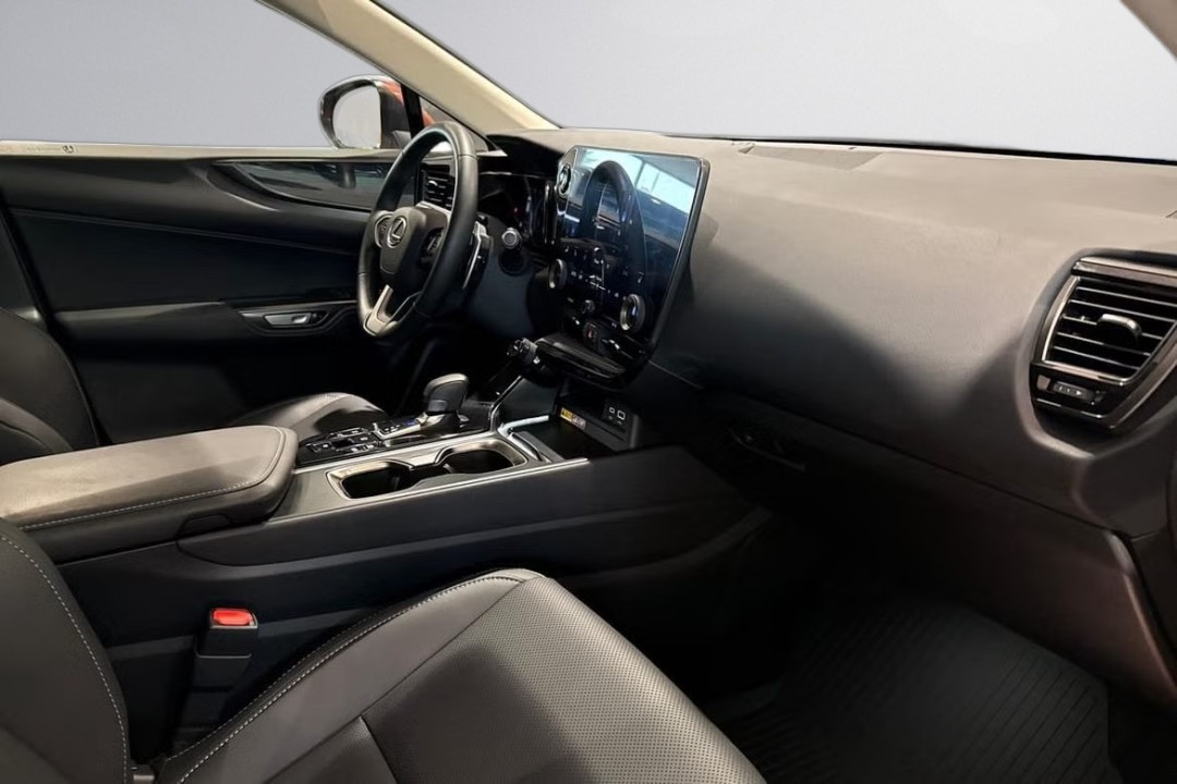 Lexus Seria NX 450h+ AWD Business Line - foto 11