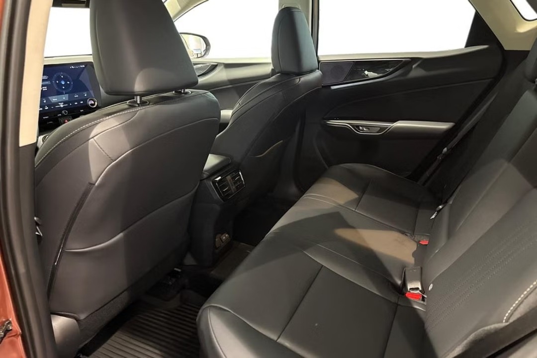 Lexus Seria NX 450h+ AWD Business Line - foto 17