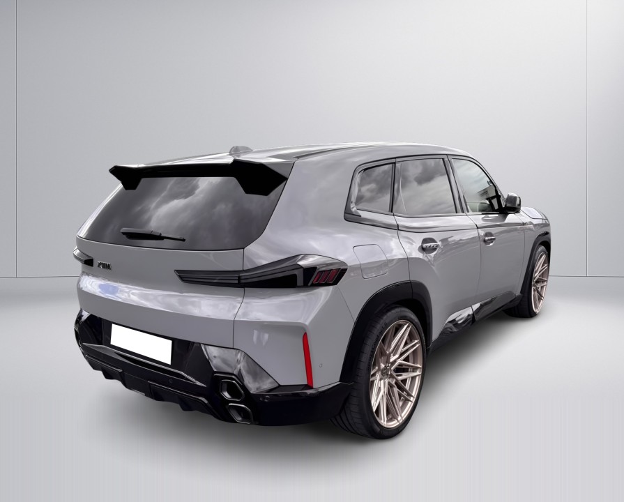 BMW XM Label Red (3)