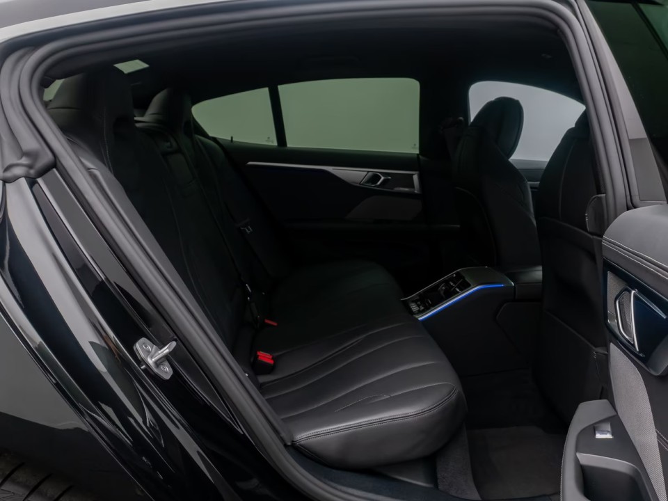 BMW Seria 8 840i Gran Coupe M-Sport - foto 28