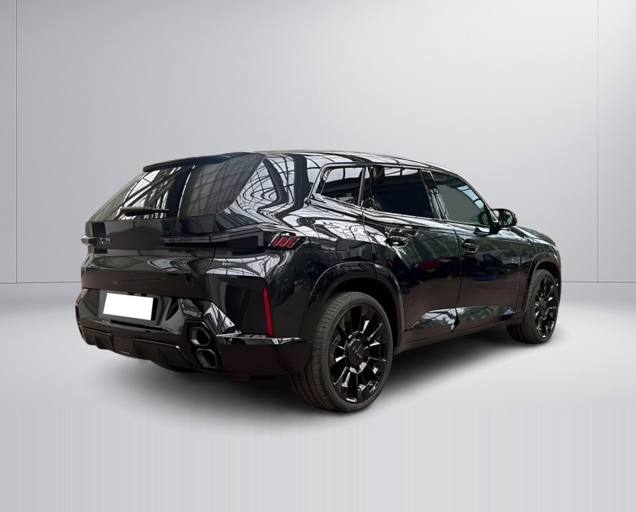 BMW XM 50e (3)