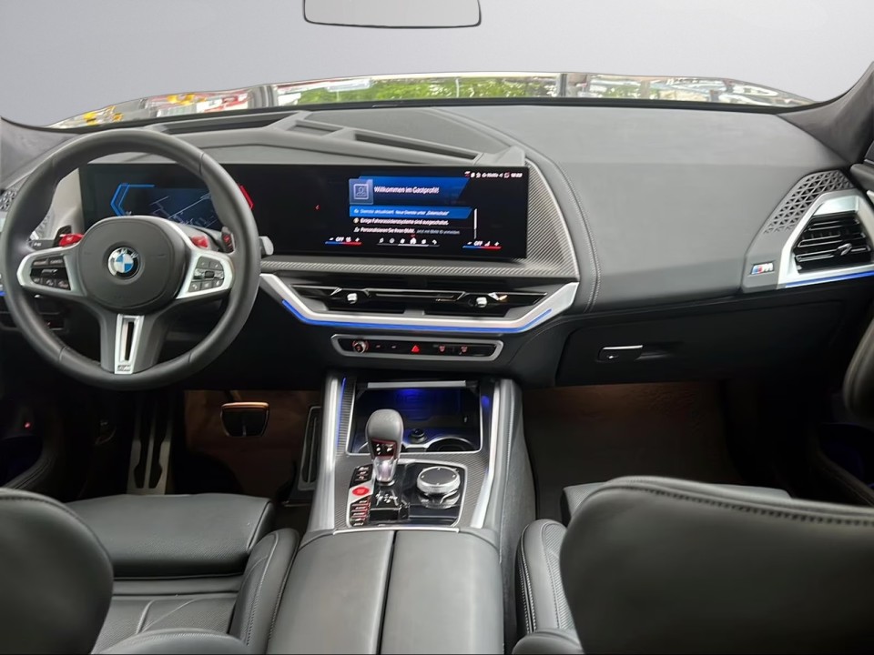BMW XM 50e - foto 11