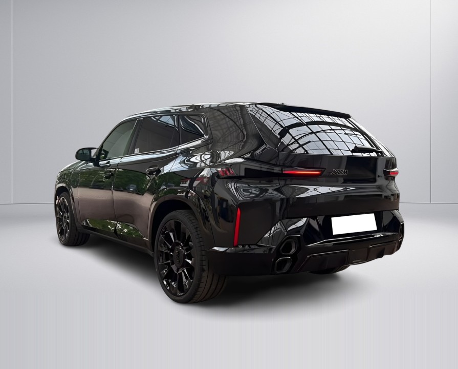 BMW XM 50e (4)