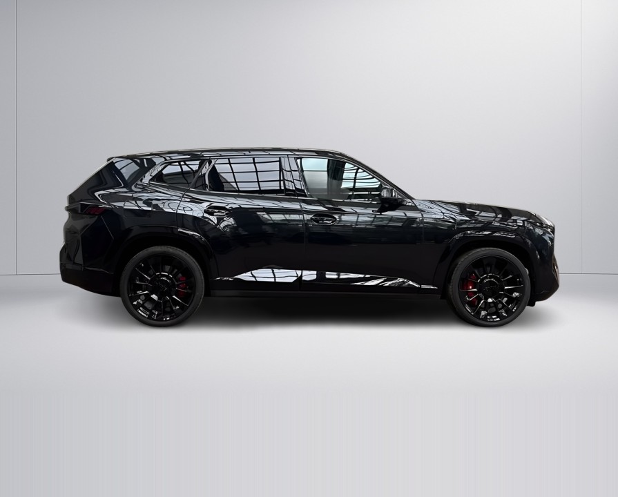 BMW XM 50e (2)