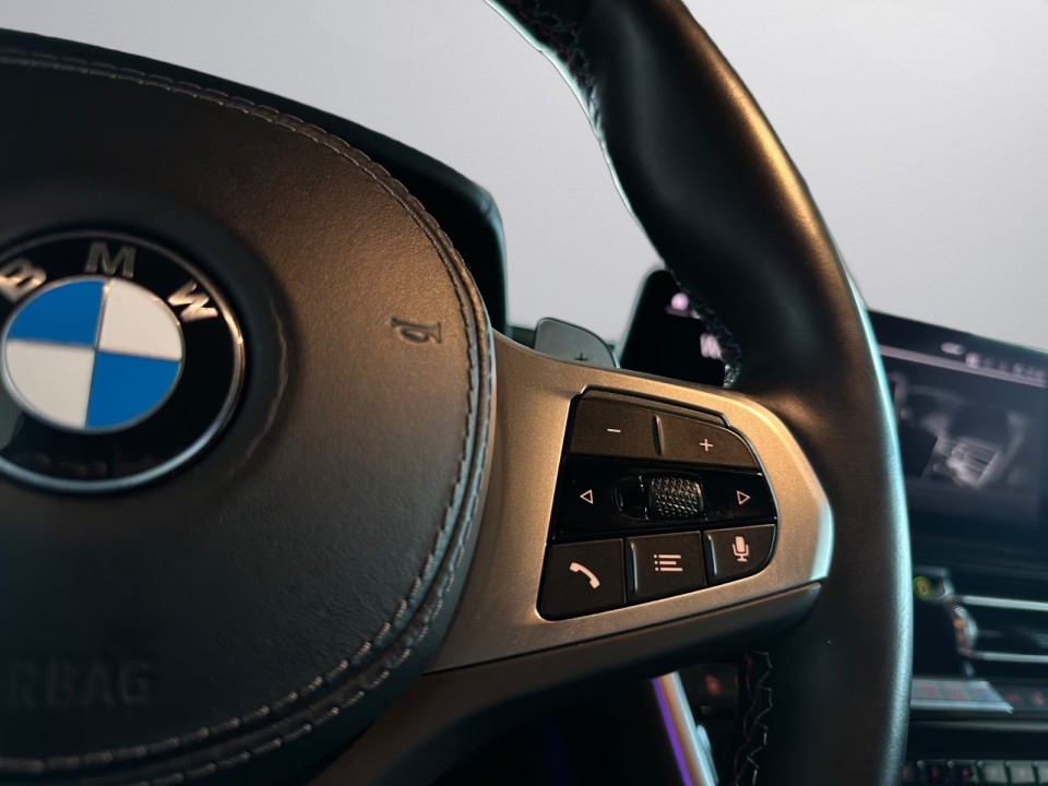 BMW Seria 8 M850i Coupe - foto 16