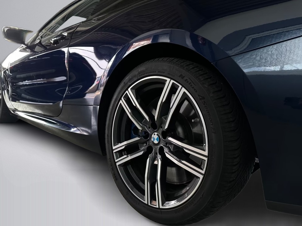 BMW Seria 8 M850i Coupe - foto 35