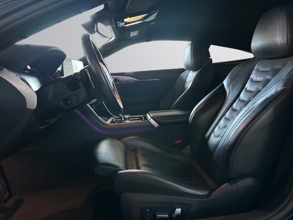 BMW Seria 8 M850i Coupe - foto 8