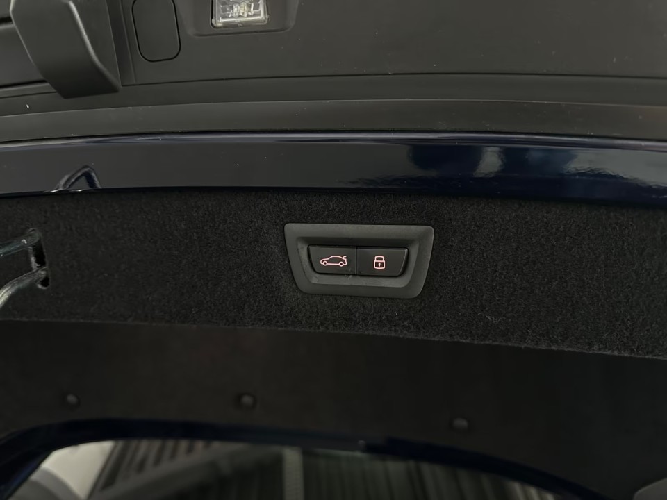 BMW Seria 8 M850i Coupe - foto 19
