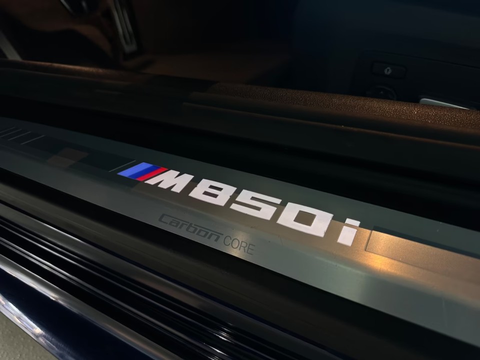 BMW Seria 8 M850i Coupe - foto 20