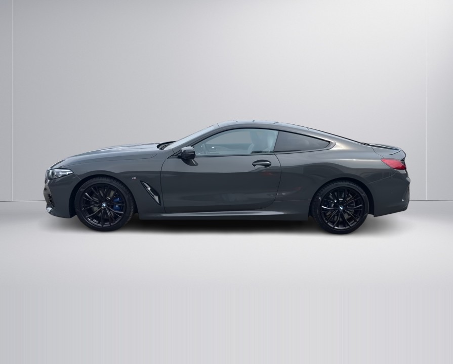 BMW Seria 8 840d xDrive M-Sport (2)