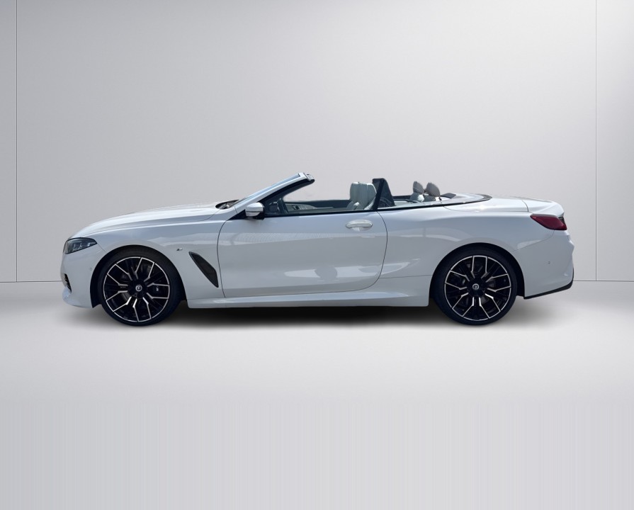 BMW Seria 8 840i Cabrio M-Sport (4)