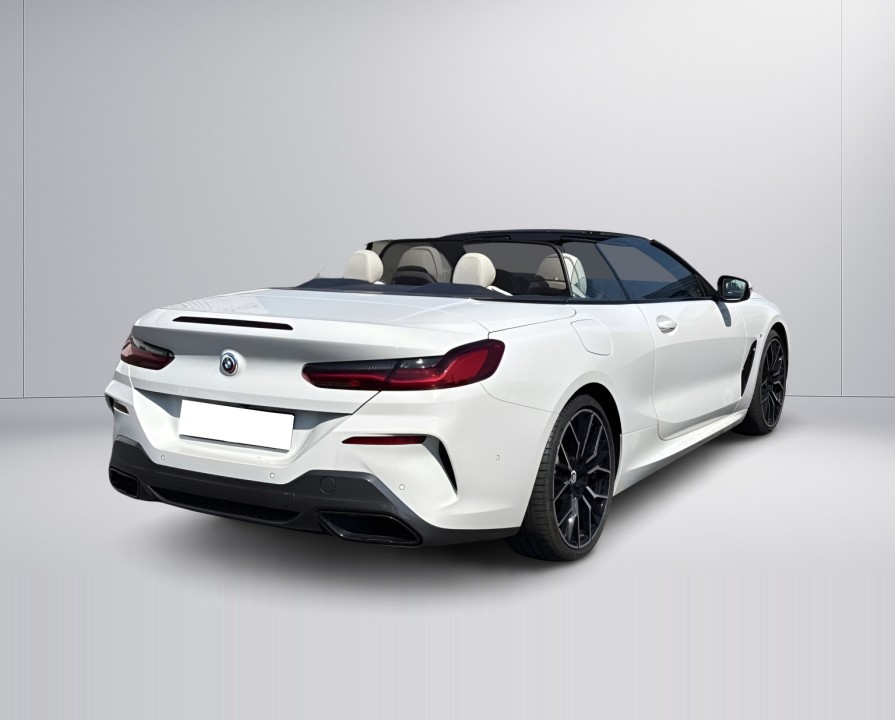 BMW Seria 8 840i Cabrio M-Sport (2)