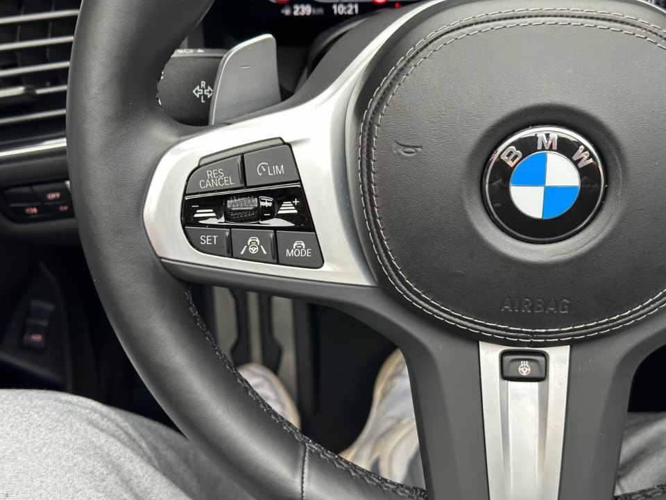 BMW Seria 8 840i xDrive Cabrio M-Sport - foto 17