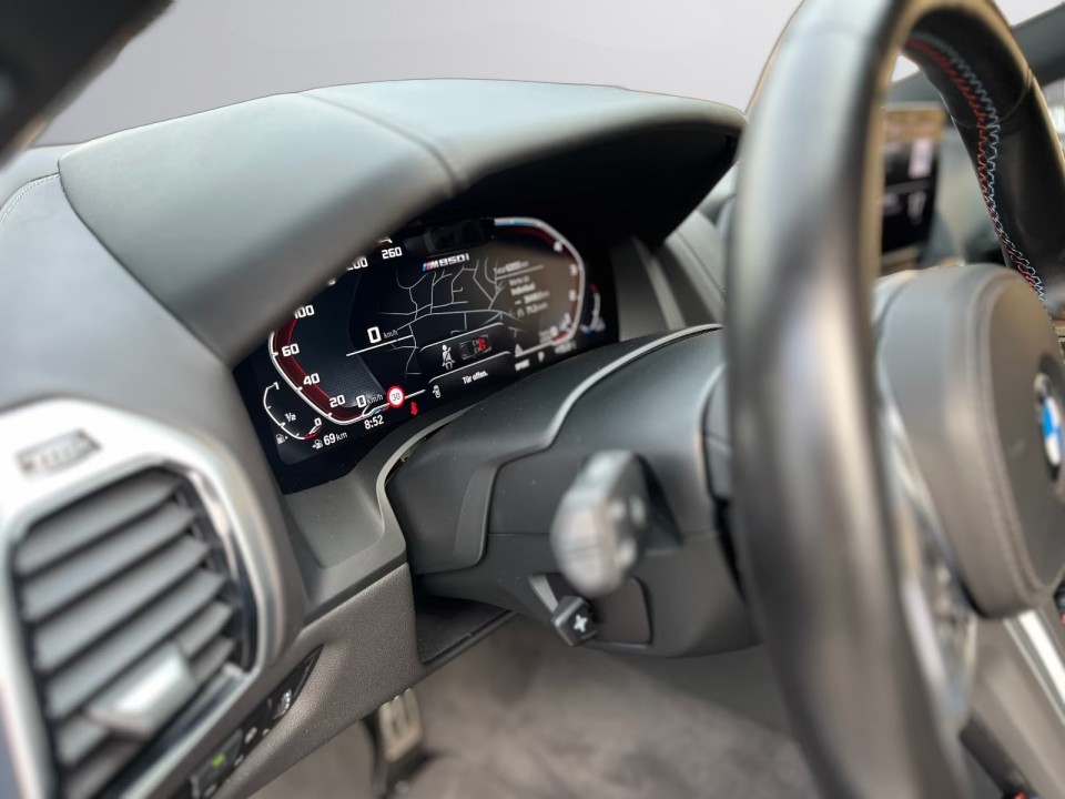 BMW Seria 8 M850i Coupe - foto 15