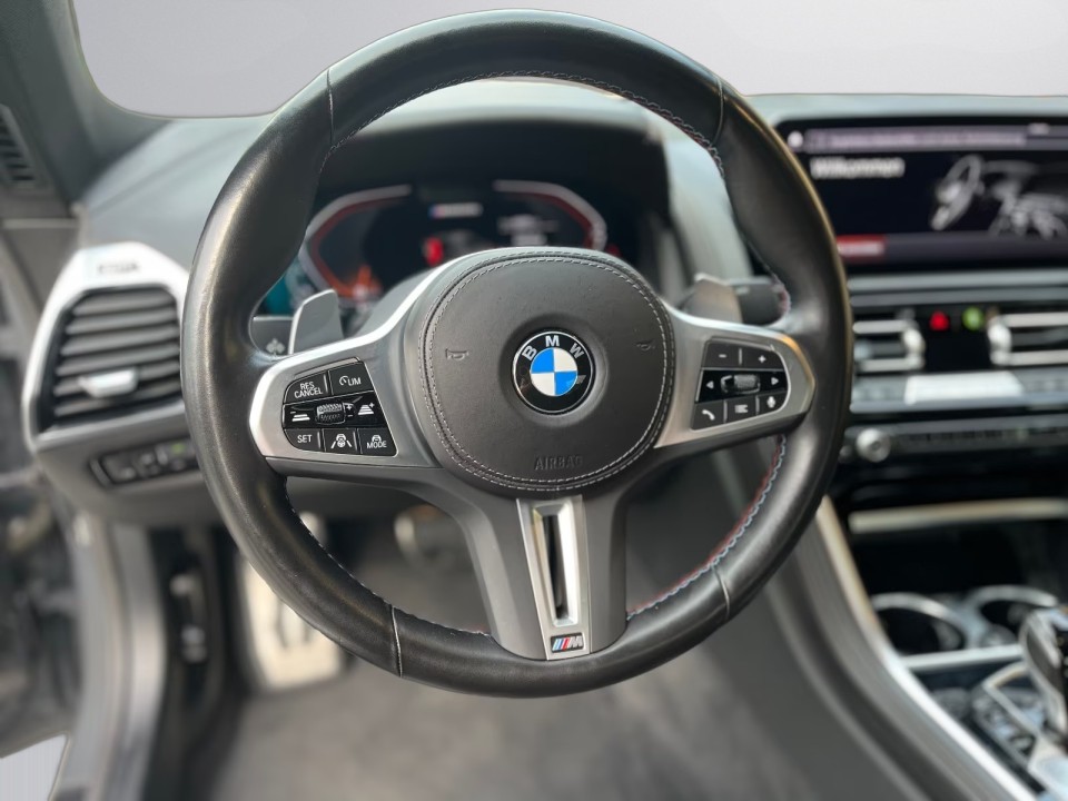 BMW Seria 8 M850i Coupe - foto 9