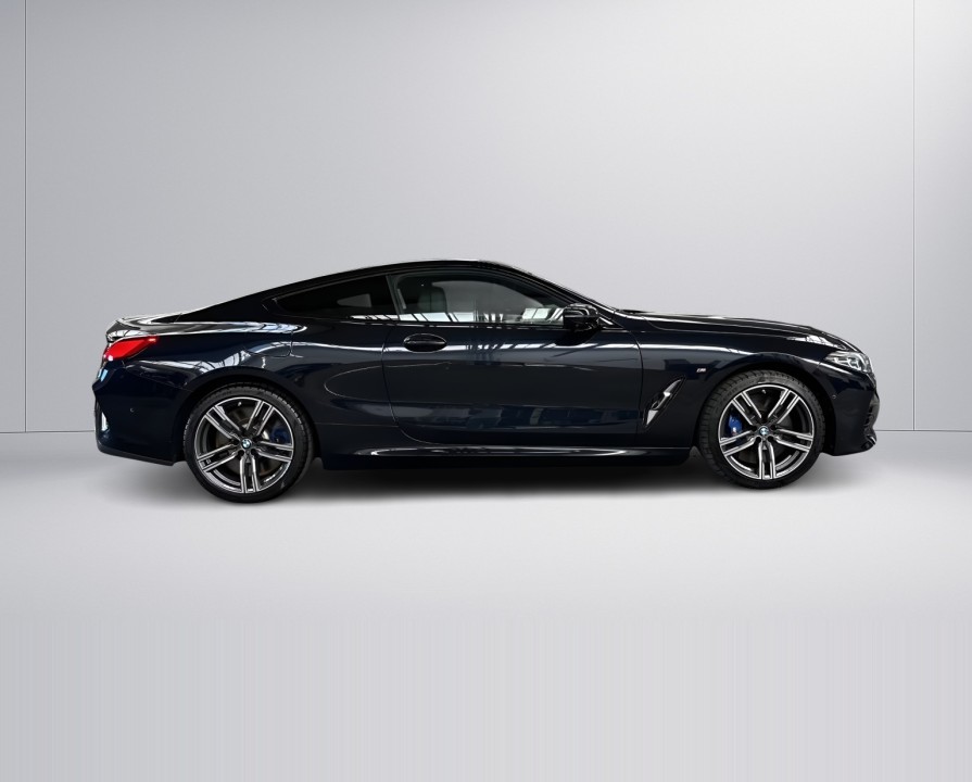 BMW Seria 8 M850i Coupe (3)